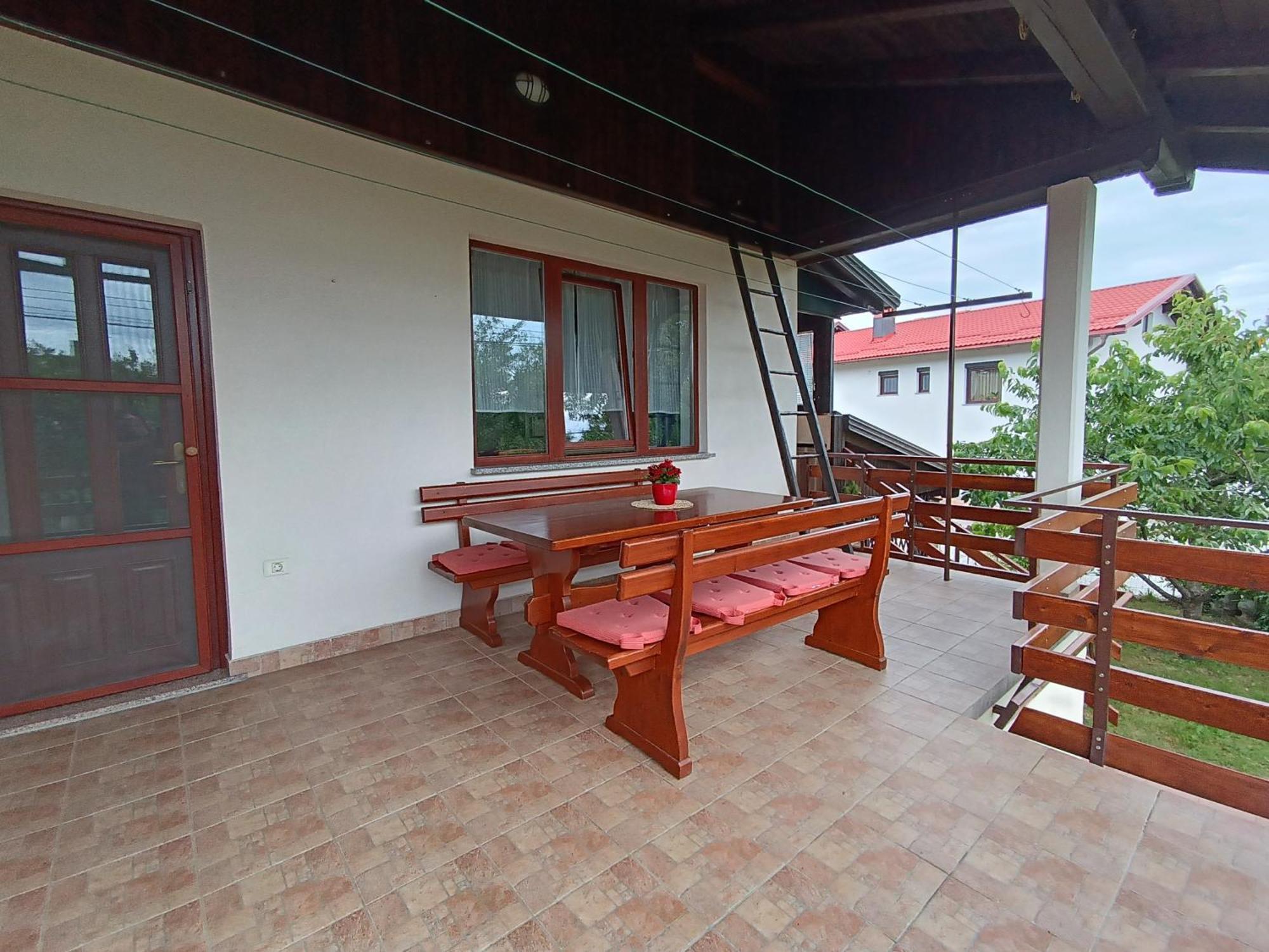 Apartma Mihatovi Pivka Bagian luar foto